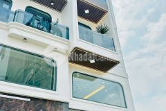 Nhà mới xây còn lung linh đẹp keng mã lò bình tân