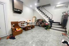 Bán nhà ngõ vũ hữu, 33m2, gần phố, 2.7 tỷ