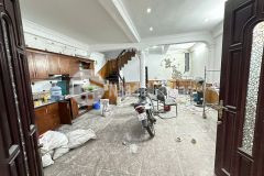 Cho thuê nhà phân lô ô tô tránh phan văn trường, cầu giấy 50m x 5t giá 25 triệu