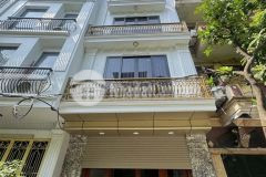 Siêu phẩm phố trần quang diệu 75m2, 6t thang máy, mt5m gara 3 ô tô tránh sát vườn hoa