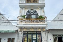 Nhà trệt 2 lầu mặt tiền đường ngô thì nhậm lộ đã nâng cấp đồng bộ