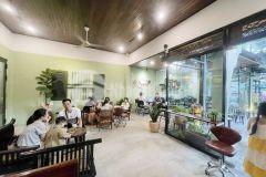 Cho thuê mặt bằng sẵn mô hình quán cf sân vườn rộng thoáng ngang 9m