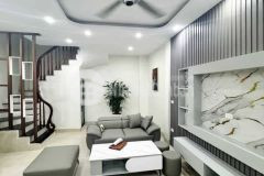 Bán nhà bát khối, long biên 33m2, 5t giá 5,85 tỷ ngõ thoáng, ô tô đỗ gần