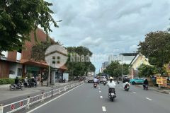 Chỉ 9.5 tỷ có nhà hxh nguyễn thái sơn ngang 4.6m 5 tầng có hầm 64m2 gần bv 175 tặng nt