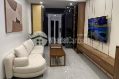 Nhà đẹp nội thất xịn đường ô tô ngõ phố ngọc thụy dt 37m2. giá 11.8 tỷ