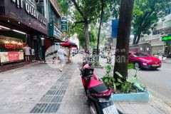 Hàng xóm phố cổ, mặt phố lò đúc 305m2, vỉa hè 5m