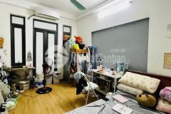 Siêu hiếm đường cầu giấy 30m2, 5 tầng, mặt tiền 5.3m gần ô tô nhỉnh 8 tỷ khu dân trí cao