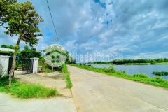 Bán lô đất ngang 10m làm biệt thự nhà vườn nằm ven sông thu bồn đường bê tông 6m giá 1ty580.