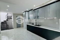 Nhỉnh 8 tỷ nhà 5 tầng thang máy ngõ rộng gần phố vip đống đa tặng nội thất 8.3 tỷ