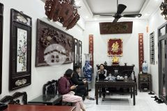 Bán nhà gần phố giáp bát hoàng mai, 5 tầng mặt tiền rộng, ngõ thông hai đầu đường ô tô.