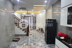 Bán gấp nhà đại từ, dt50m2,giá hơn 9tỷ,hai mặt thoáng,full nội thất