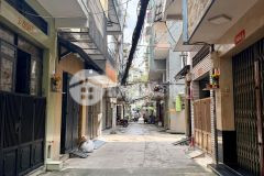 Ngay svđ thống nhất đh y dược gần 40m2 a4 3 lầu đúc, sát mt 7 tỷ