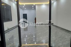 Cho thuê nhà 4 tầng đã hoàn thiện trên đường tường vi góc khe thoáng kđt ecocity