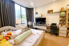 Địa chỉ ngay trục đường diễu binh 304 góc 2 mặt thoáng, 5 lầu, 5m ngang bề thế 7 tỷ.