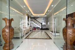 Cho thuê nhà 2 lầu sân thượng kdc 586 full nội thất cao cấp có sân đậu ô tô thoải mái