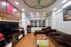 Liền kề văn quán, phân lô vỉa hè ô tô tránh, đường phố rợp cờ hoa, dân trí an ninh, 68m2, 19.6 tỷ