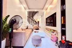 Nhà đẹp độ hoàn hiện tốt diện tích rộng ngõ 3m tặng nội thất đống đa 42m 4t 8.8 tỷ