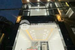 Bán nhà nguyễn văn cừ long biên, ô tô vào nhà, thang máy, full, nội thất, gần phố, giá mềm