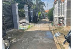 Sang lỗ nhà cấp 4 80m2 đường tỉnh lộ 826, cần đước 1.5 tỷ tl, shr