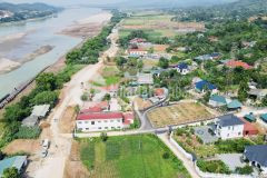 Nhanh tay rinh ngay lô đất nền 2 mặt tiền view sông đà cực hiếm tại trung tâm tp. hòa bình