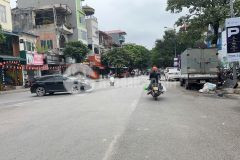 Nhỉnh 7 tỷ nhà 5 tầng lõi ngọc lâm, sổ vuông vắn, dân trí cao, 3 bước tới tttm mipec.