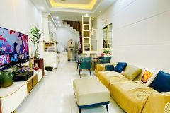 Bán nhà gần phố vũ tông phan, trước nhà rộng 4m, 35m2, 5t, mt 3.6m, 9.8 tỷ.