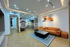 Bán căn hộ chung cư c18 đường lạc long quân đối diện hồ tây 92m 3pn 2vs full đồ nhà đẹp