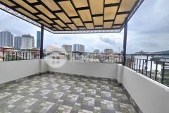 Cần bán nhà ngõ đội cấn, giá 17 tỷ, 63m2x6t, kd dòng tiền, thang máy