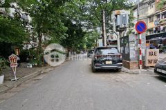 Bán nhà phố hồng mai hai bà trưng, phân lô đô tô đỗ cửa, gần phố, kinh doanh online.