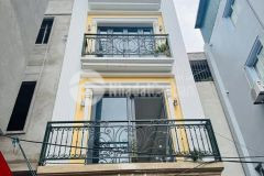 Bán nhà phú thượng sát ciputra, gần cầu nhật tân 2 thoáng. dt 57m² 7 tầng thang máy giá 12.6 tỷ.