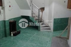 Cho thuê nhà nguyên căn xóm chiếu, q.4 giá 6 triệu.