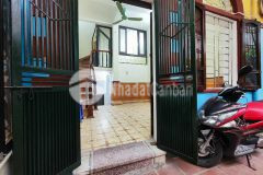 Cho thuê nhà riêng phố đội cấn, ba đình, nhà đẹp, sân rộng trước nhà, gần phố