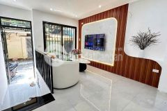 Cho thuê tập thể t1 nghĩa tân, cầu giấy 55m giá 10tr, ô tô, vỉa hè, kinh doanh