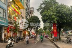 68 cầu giấy ngõ thông nhà đẹp dân xây lô góc 2 thoáng 50m2