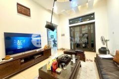 Bán nhà 4 tầng dân xây lô góc ngõ thông đường hoàng mai