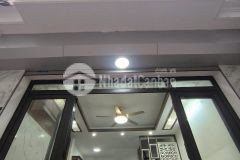 Nhà đẹp hiếm giá rẻ ô tô đỗ cạnh nhà tư đình long biên dt 30m2. giá 7.3 tỷ