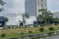 Sang ngang lô đất thổ 150m2 đường nguyễn trung trực, bến lức shr 2 tỷ 400 triệu