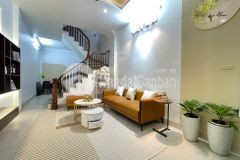 Nhà triều khúc ô tô lùi cửa một nhà ra ô tô tránh 34m2 4 tầng 7.35 tỷ