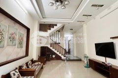 Cho thuê nhà 3 tầng nguyên căn mặt tiền đường 5.5 mét trung tâm tp hòa cường 16trth