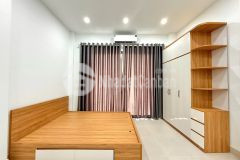 Bán căn hộ dịch vụ đống đa, 7 tầng thang máy, ngõ thông rộng, gần nhiều trường đại học.