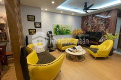 Qua hiêm trung tâm hai ba,32m2,5 tâng,lô goc,ngo thông,kinh doanh,nha mơi,7.4 ty