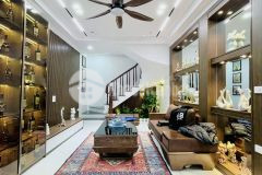 Trung tâm đống đa 15m ra ô tô nhà mới đẹp ở ngay 6 tầng long lanh