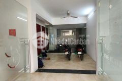 Cho thuê nhà làm chdv quan nhân, cầu giấy 60m x 5 tầng có vỉa hè, ô tô giá 32 triệu