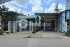 Sang gâp day tro cu 1 kiot 5 phong măt tiên đương gân chơ câu xang