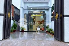 Cần bán gấp nhà 6x20 bến lức long an