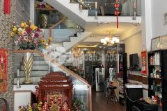 Nhà 4 tầng đẹp mới tặng full nội thất long trường