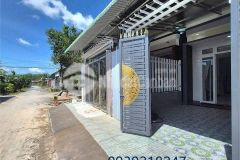 Chinh chu ban nha câp 4 dt 5x20m gân chơ đâu môi binh điên binh chanh