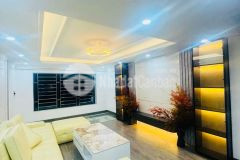 Qua hiêm đông nhân, hai ba trưng đât vang lô goc gân phô 33m2 nhinh 9 ty