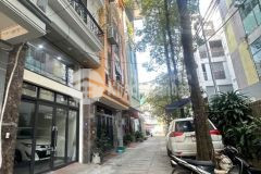 Bán nhà phố lê lợi hà đông, ngõ thoáng sạch sẽ, ô tô đỗ cửa, 2 phút ra chợ hà đông, 50m2, hơn 13 tỷ