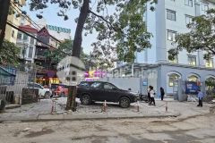 Đông quan cầu giấy nở hậu phía trước có sân ô tô cách 10m dt51m2, zá 14.6 tỷ